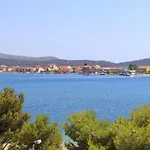 Family Friendly Seaside Brodarica, - 15270 Šibenik