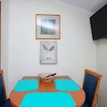 Lejlighed Family Friendly Seaside Brodarica, - 15270 *