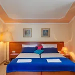 Family Friendly Seaside Brodarica, - 15270 Lejlighed Šibenik
