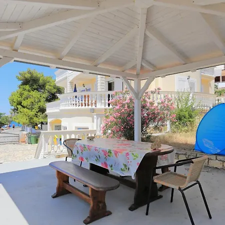 Family Friendly Seaside Brodarica, - 15270 * Sibenik