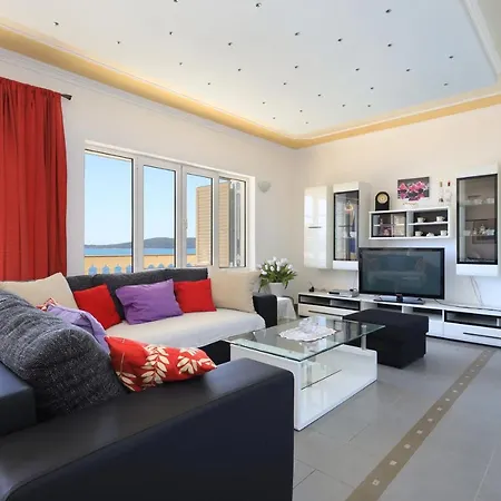 Apartment Family Friendly Seaside Brodarica, - 15270