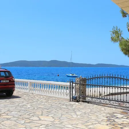 Family Friendly Seaside Brodarica, - 15270