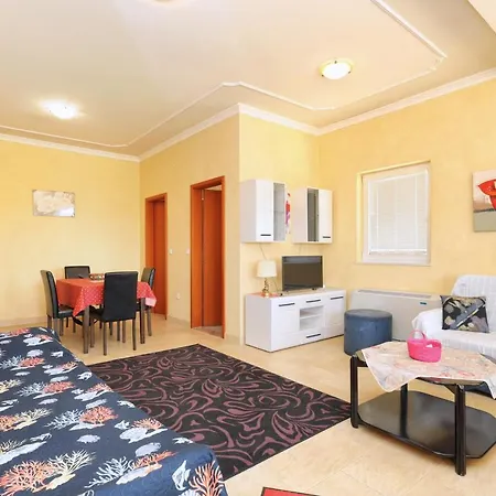 Family Friendly Seaside Brodarica, - 15270 * Sibenik