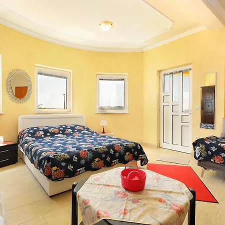 Family Friendly Seaside Brodarica, - 15270 Sibenik