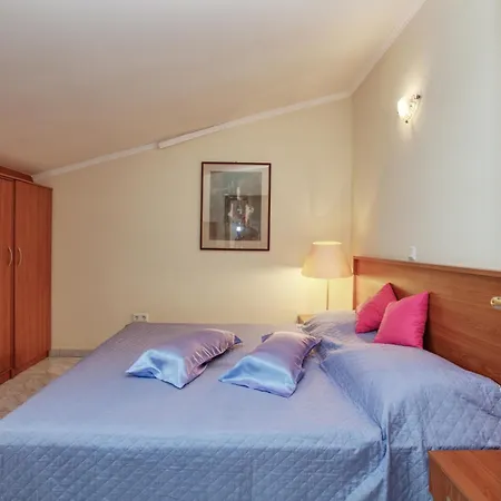 Family Friendly Seaside Brodarica, - 15270 * Sibenik