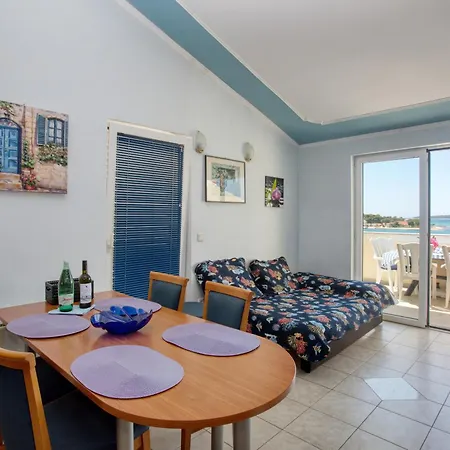 Family Friendly Seaside Brodarica, - 15270 * Šibenik