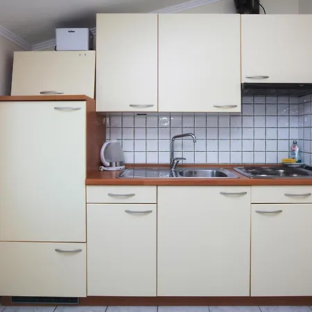 Apartment Family Friendly Seaside Brodarica, - 15270