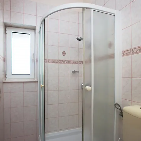 Family Friendly Seaside Brodarica, - 15270 Šibenik