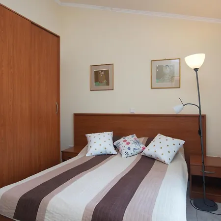 Apartment Family Friendly Seaside Brodarica, - 15270 *