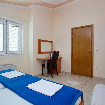 Family Friendly Seaside Brodarica, - 15270 * Sibenik