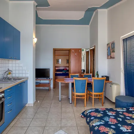 Family Friendly Seaside Brodarica, - 15270 Lejlighed *