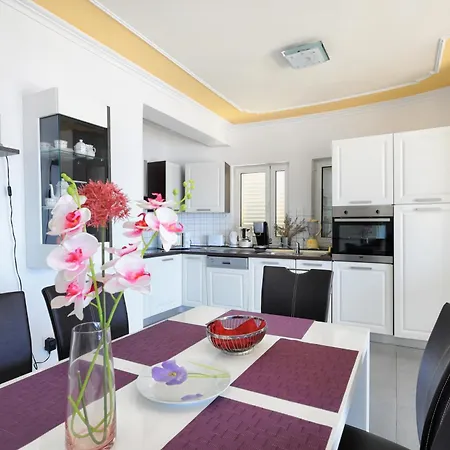 Family Friendly Seaside Brodarica, - 15270 Apartment Sibenik