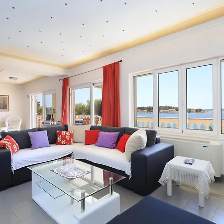 Family Friendly Seaside Brodarica, - 15270