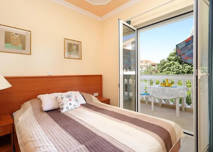 Family Friendly Seaside Brodarica, - 15270 Apartment Sibenik