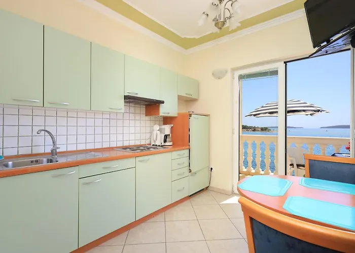 Family Friendly Seaside Brodarica, - 15270 * Sibenik