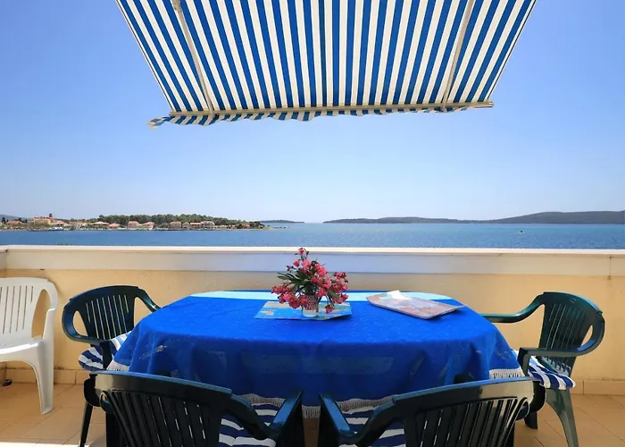 Apartman Family Friendly Seaside Brodarica, - 15270