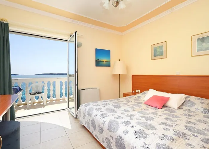 Family Friendly Seaside Brodarica, - 15270 Apartment Sibenik