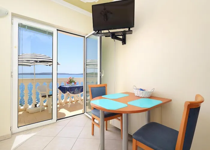 Family Friendly Seaside Brodarica, - 15270