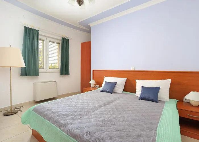 Apartman Family Friendly Seaside Brodarica, - 15270