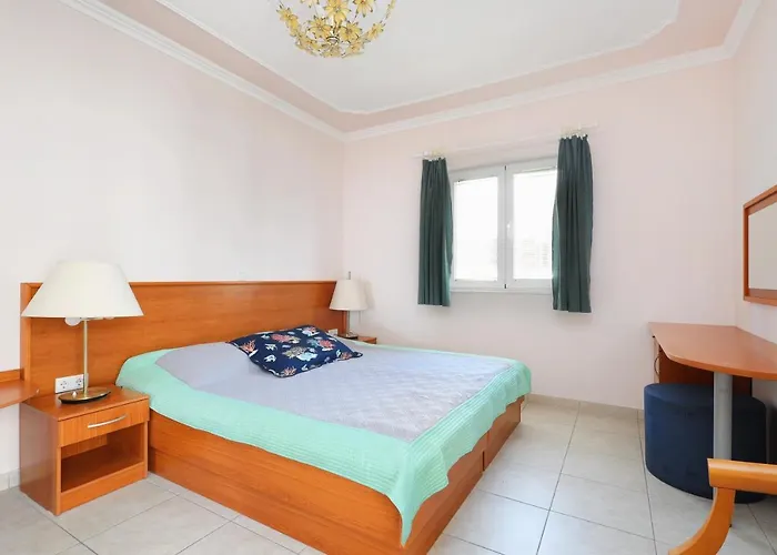 Family Friendly Seaside Brodarica, - 15270 Apartman