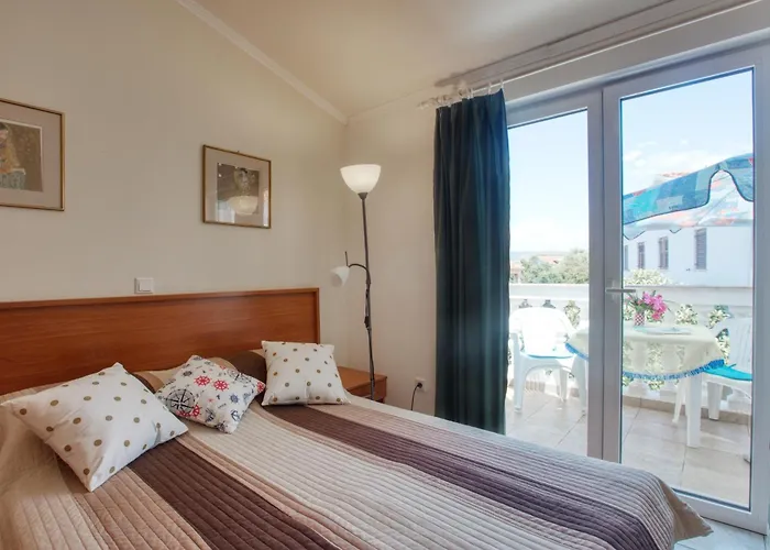 Apartman Family Friendly Seaside Brodarica, - 15270 *