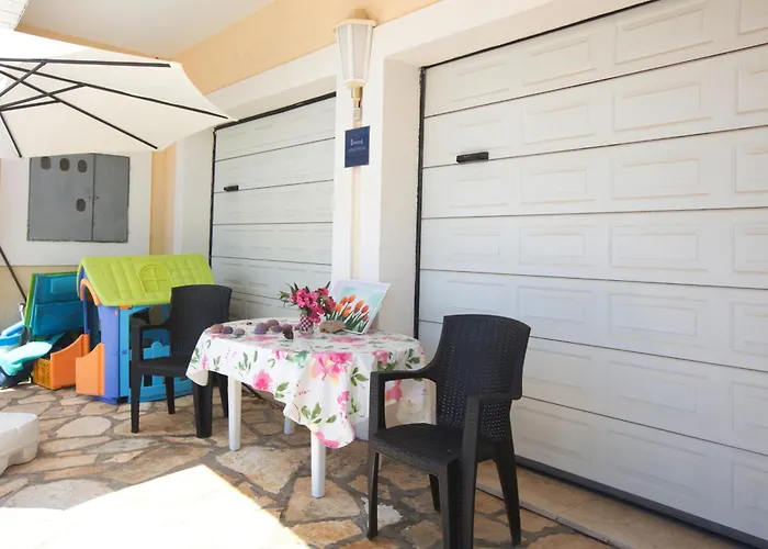 Apartman Family Friendly Seaside Brodarica, - 15270