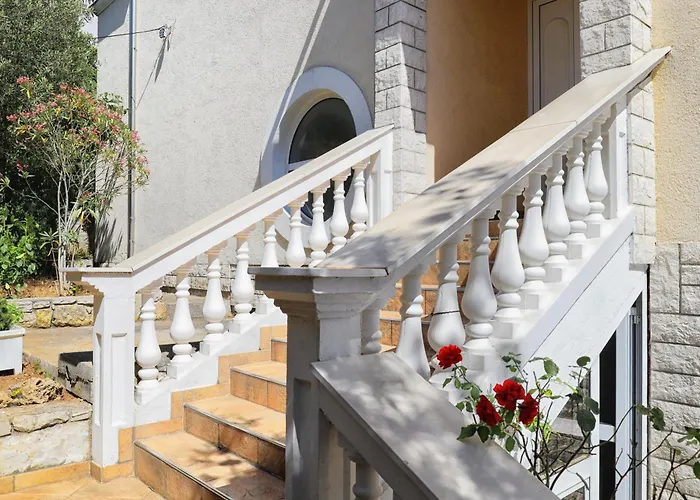 Family Friendly Seaside Brodarica, - 15270 * Sibenik